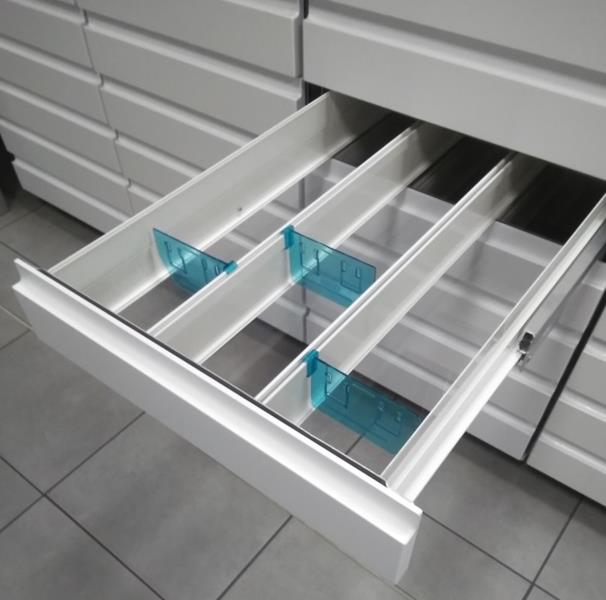 Herger single drawer with 3 rows
